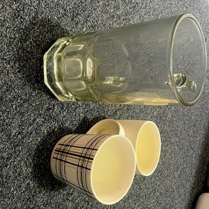 one beer mug+two signature mugs